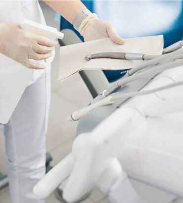Come Sterilizzare i Manipoli Dentali: Protocollo Completo Passo per Passo